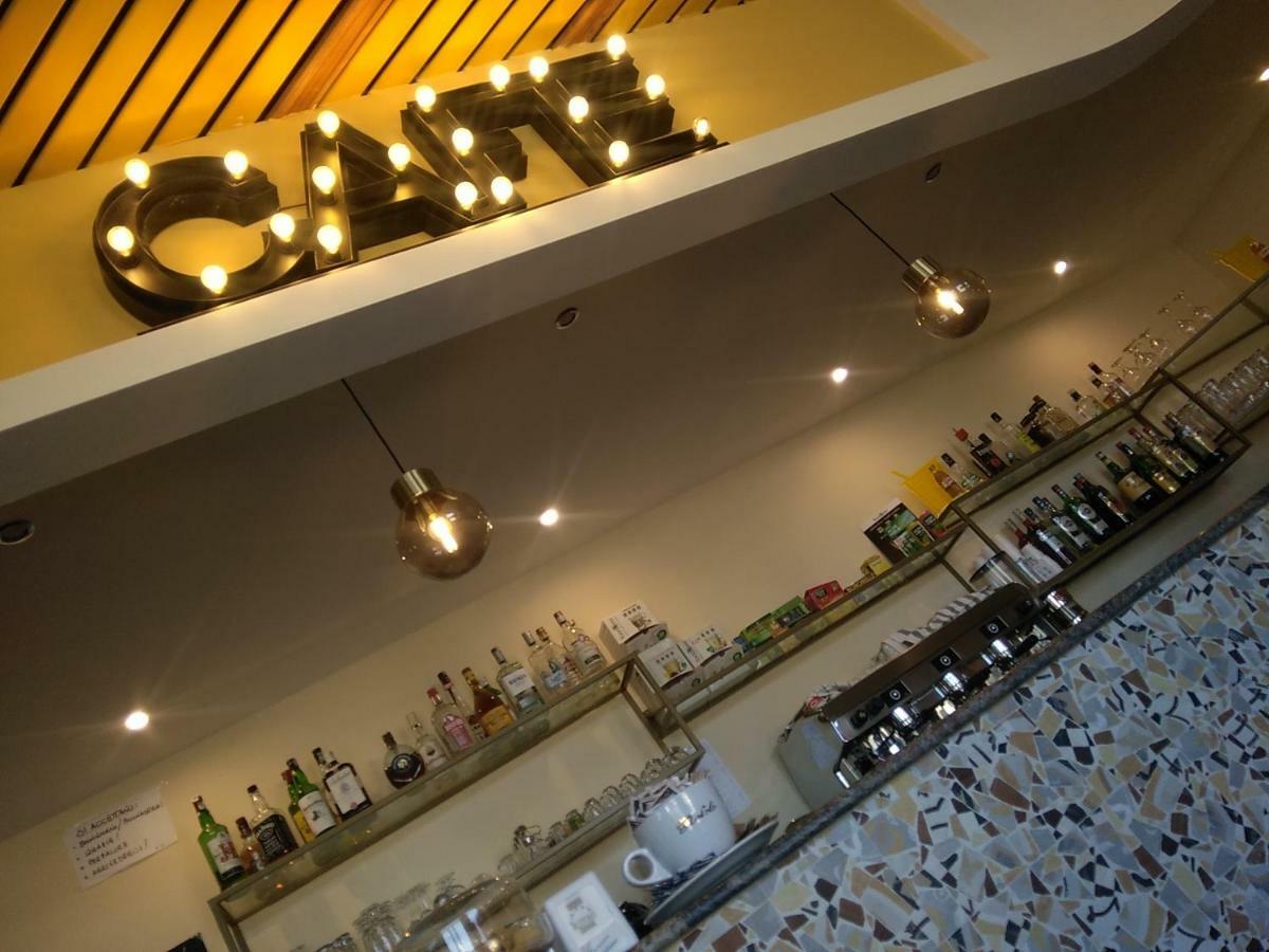奥拓斯特罗酒店 卡斯特拉纳格罗泰 外观 照片